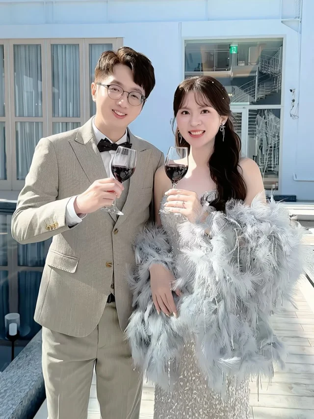 #新娘造型 

#台中新秘 #新娘髮型 #白紗造型 #盤髮 #乾淨妝髮 #敬酒造型 #放髮造型 #進場造型 #新娘造型師 #晚禮服造型 #編髮 #公主頭 #台中新秘 #仙女製造機 #婚禮現場 #新娘 #個人彩妝教學 #迎娶