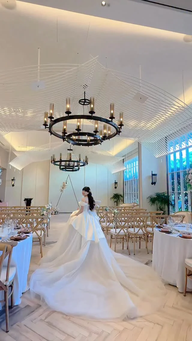 #新娘造型  超可愛轉場✨

#新娘髮型 #證婚造型 #放髮造型 #編髮 #公主頭 #敬酒造型 #送客造型 #馬尾 #婚禮現場 #新娘造型師 ##結婚造型 #台中新秘推薦 #個人彩妝教學 #仙女製造機 #台中霧眉 #妹妹瀏海 #眼型調整