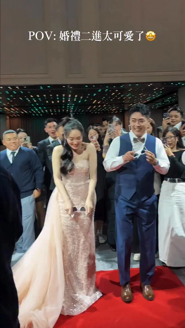 婚禮二進太可愛了🤩

#婚禮現場 #馬尾造型 #放髮造型 #新娘造型 #仙女製造機